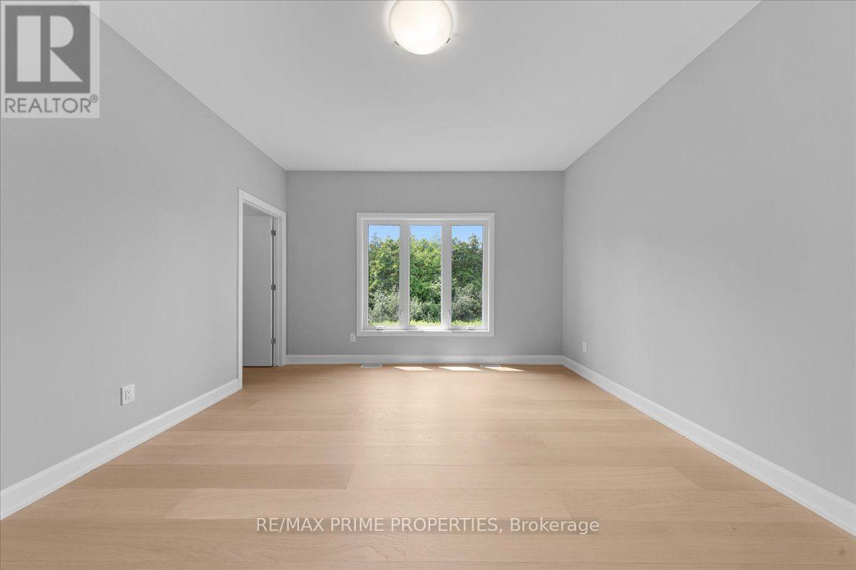 465 PIONEER ROAD - Image 27