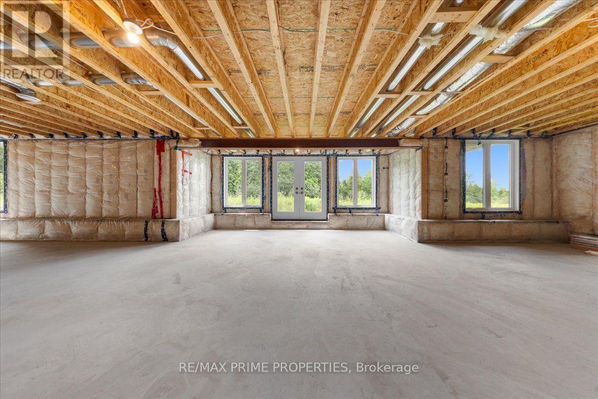 465 PIONEER ROAD - Image 34