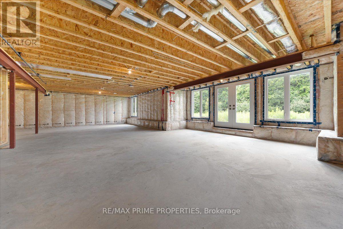 465 PIONEER ROAD - Image 36
