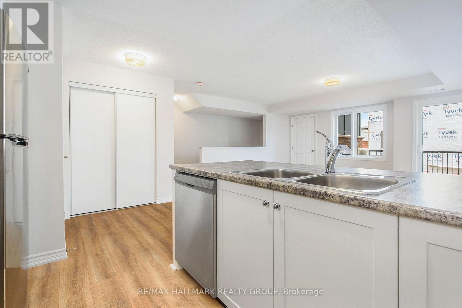 2 Bed, 2 Bath House for Rent in Ottawa – 284 ZENITH PRIVATE, Ottawa – MLS# X13650304 - Image 6