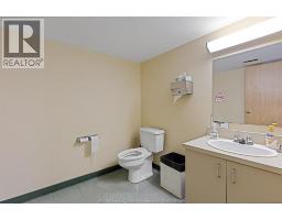 924-944 Ottawa Street, Windsor, ON N8X2E1 Photo 27