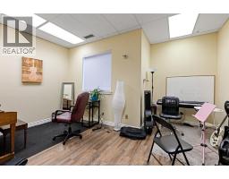 924-944 Ottawa Street, Windsor, ON N8X2E1 Photo 38