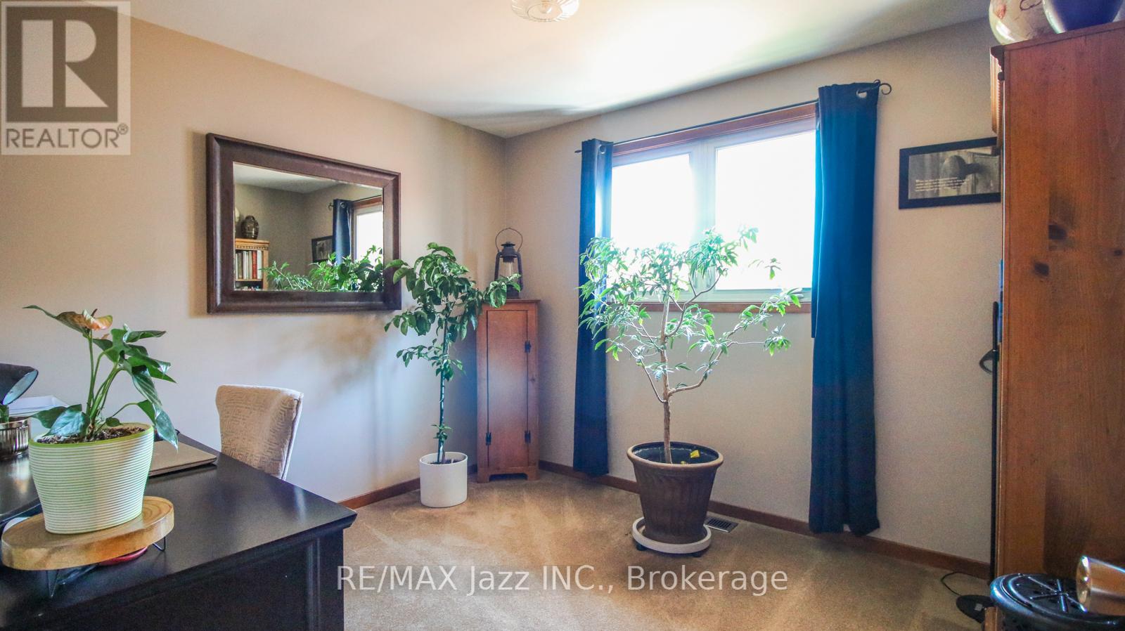 330 NIPIGON STREET - 14