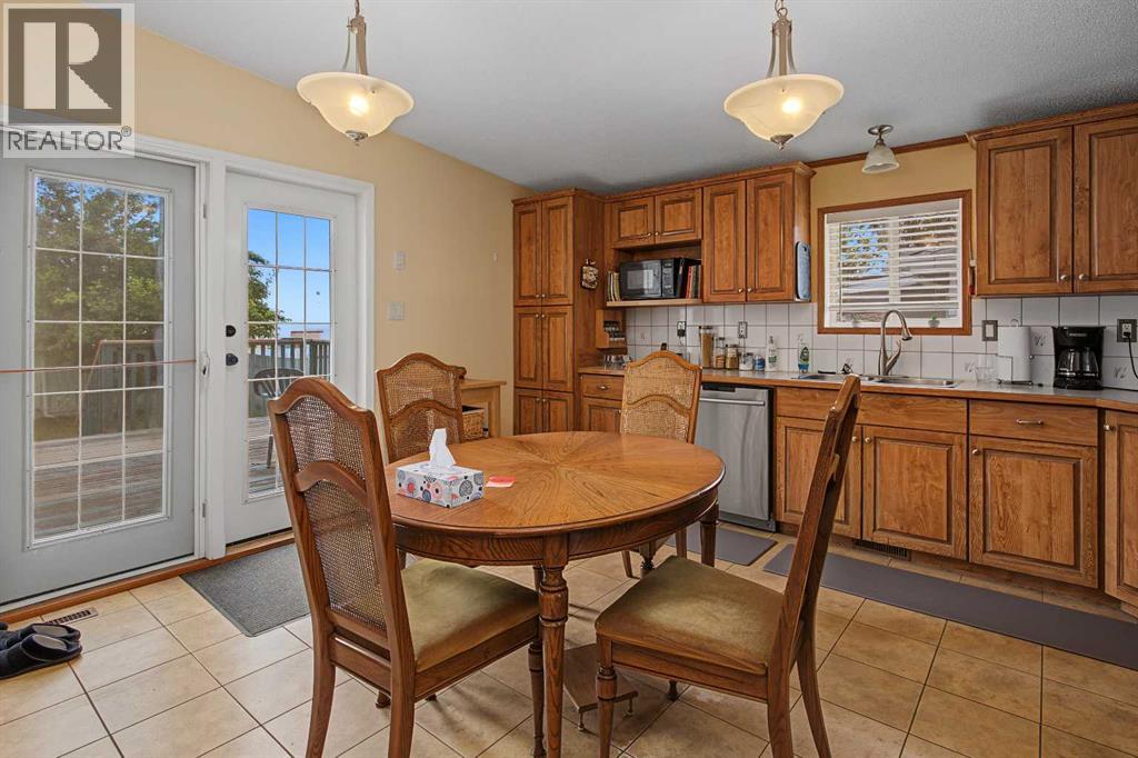 214 7 Street - 7