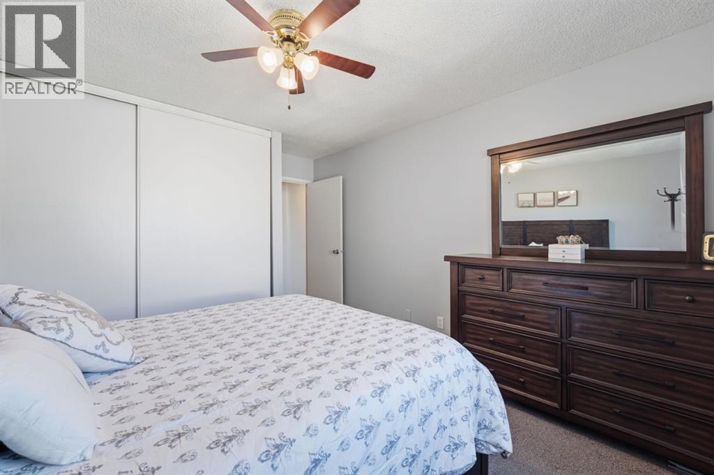 #401 617 56 Avenue SW - 20