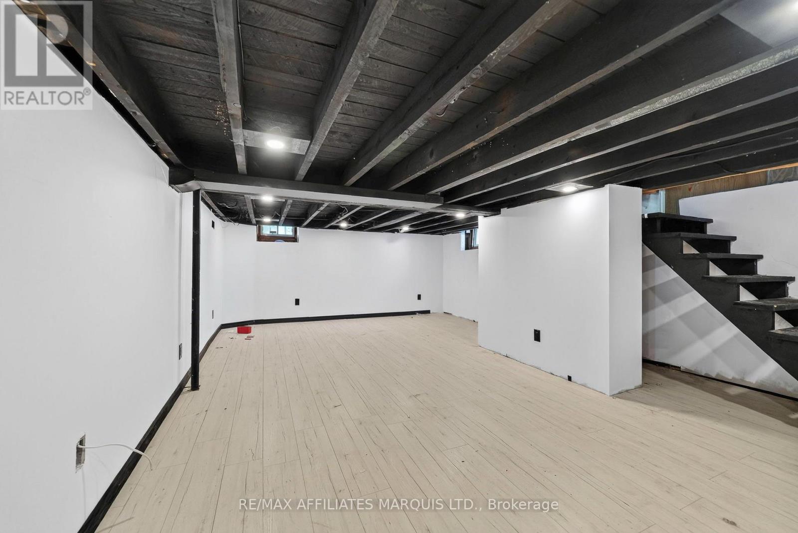 3330 POIRIER AVENUE - Image 25