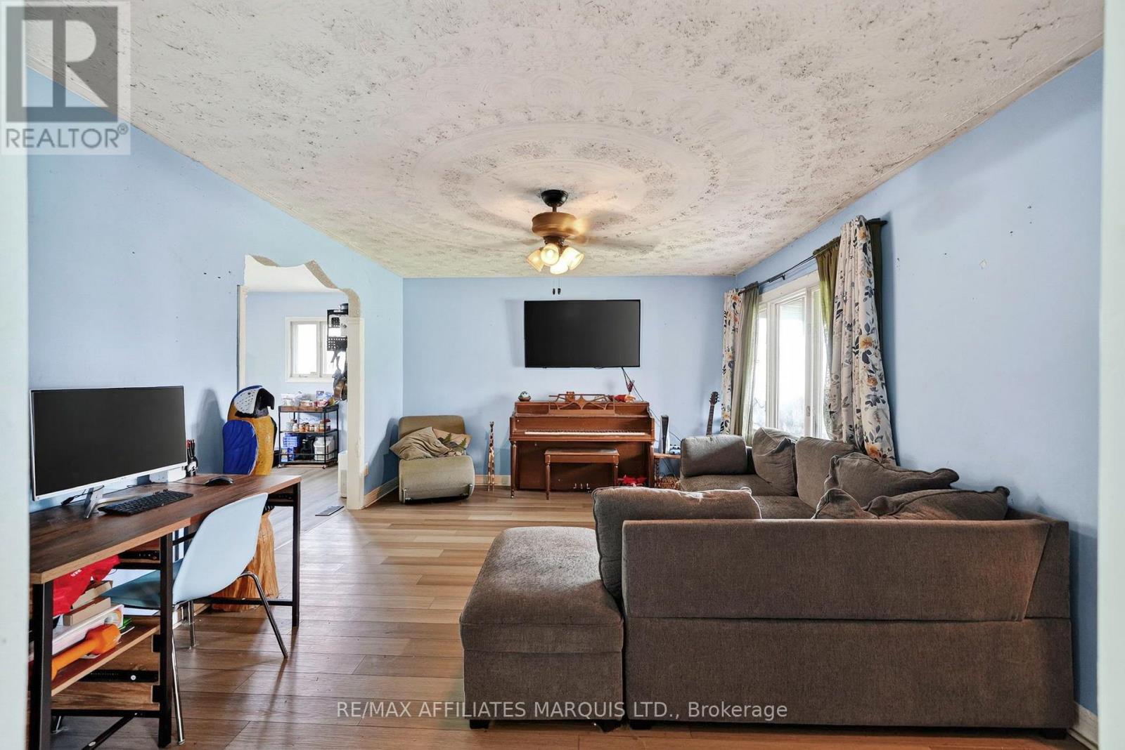 3330 POIRIER AVENUE - Image 7