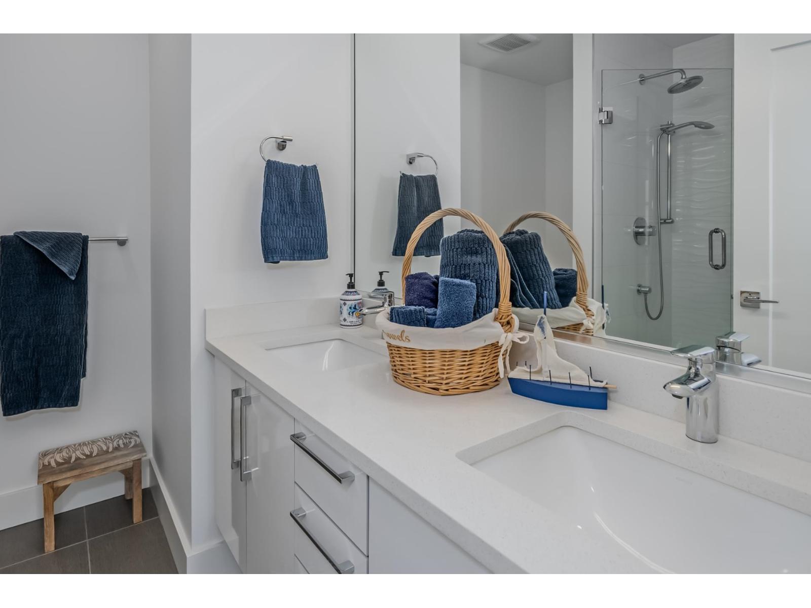 2 Bed, 3 Bath House for Sale in Abbotsford – 15 34825 DELAIR ROAD, Abbotsford – MLS# R3153018 - Image 28