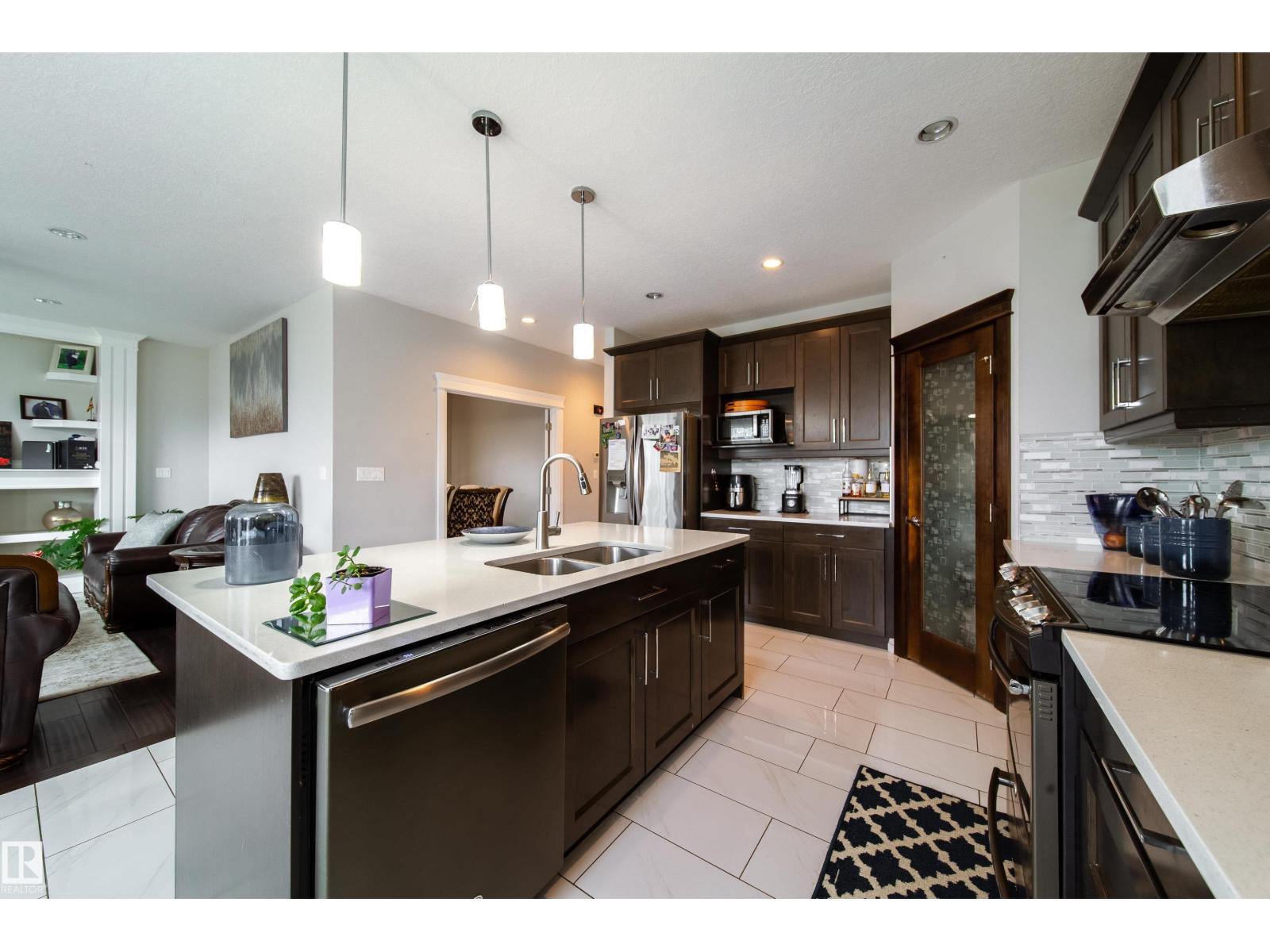 6217 167A avenue NW - 13