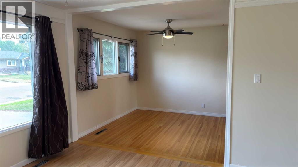 1906 14 Avenue S - Image 5