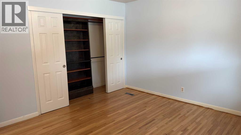 1906 14 Avenue S - 13