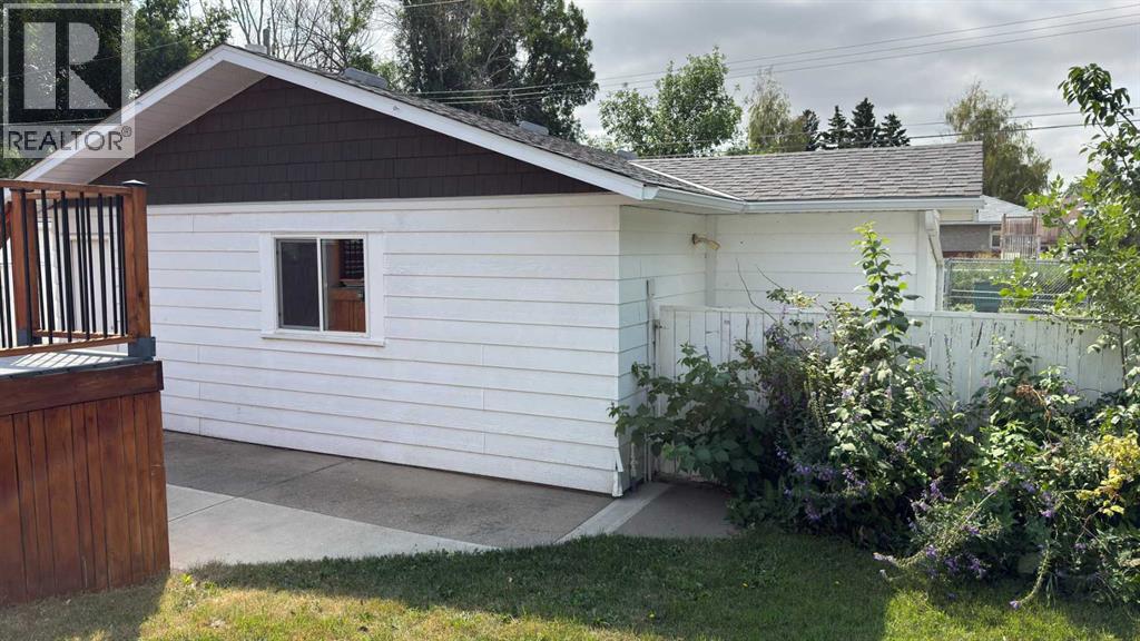 1906 14 Avenue S - Image 30