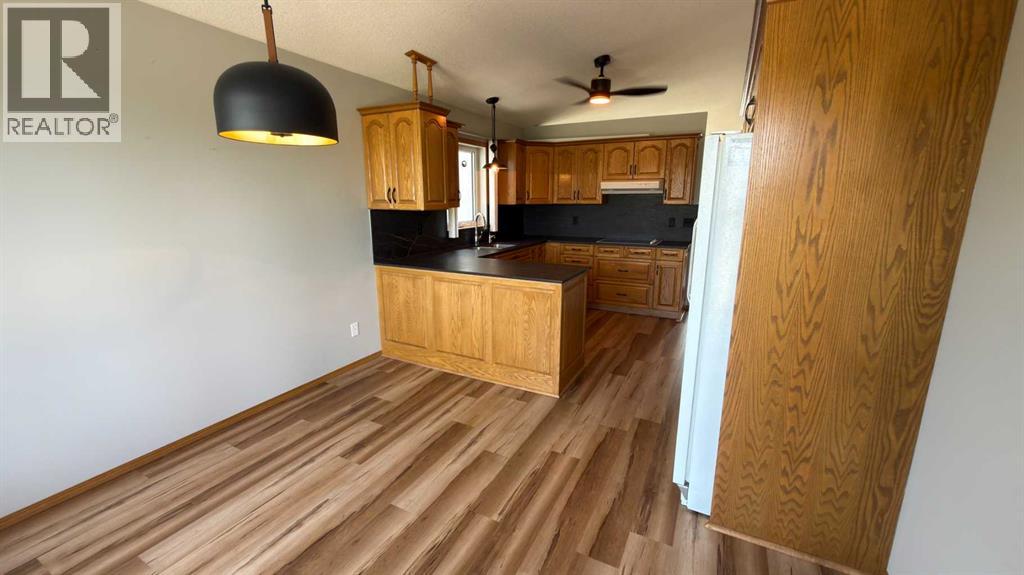 47 Chilcotin Crescent W - Image 8