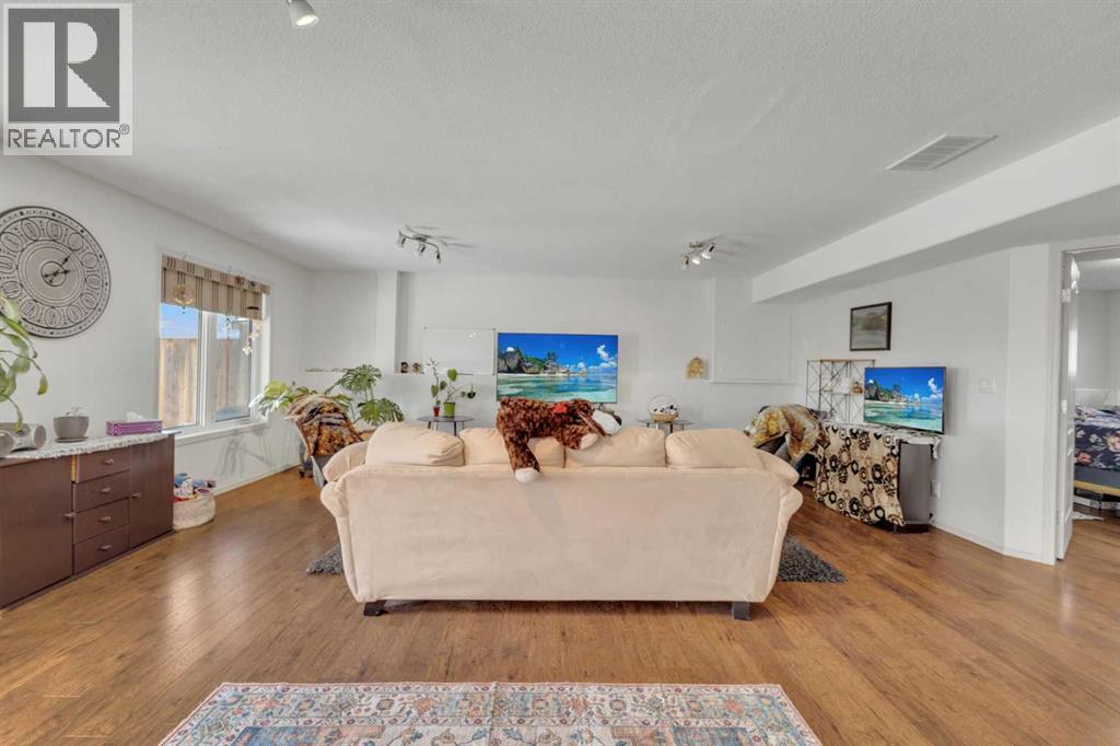 88 Valentine Crescent - Image 26