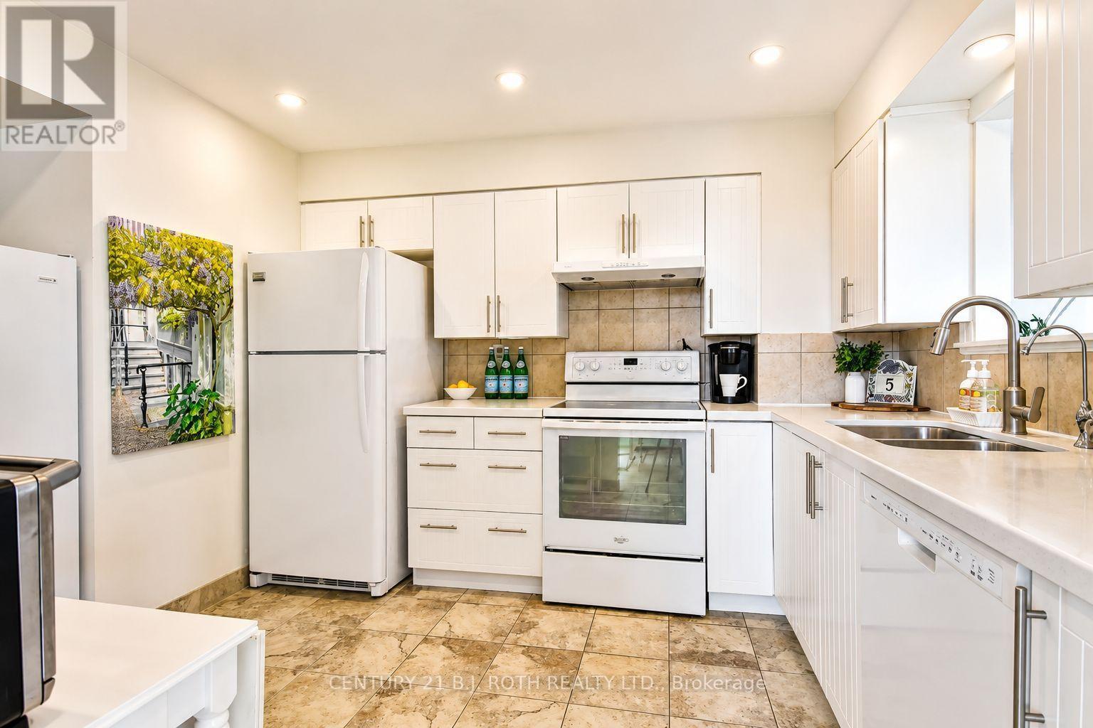 #508 181 COLLIER STREET - Image 16