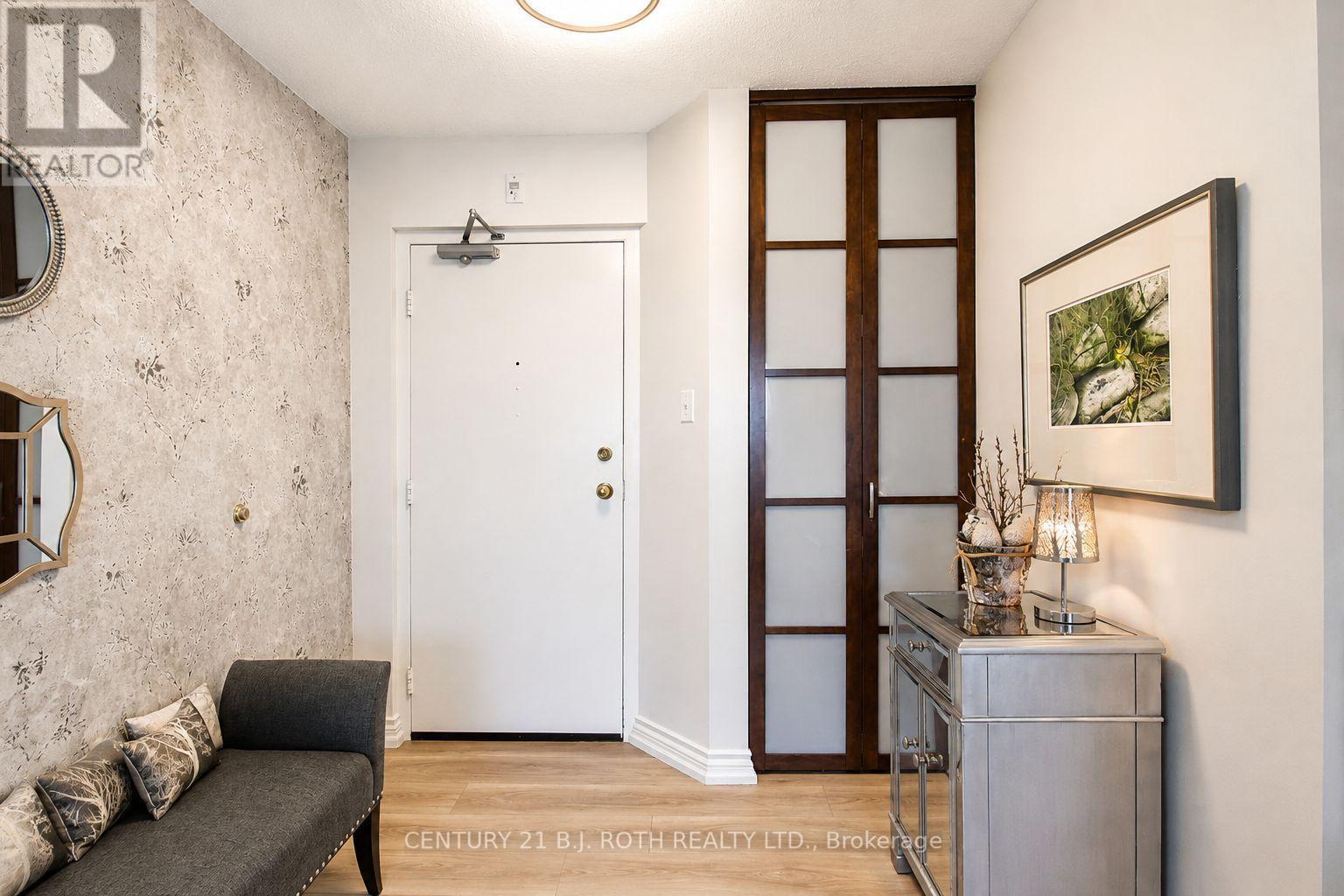 #508 181 COLLIER STREET - Image 4