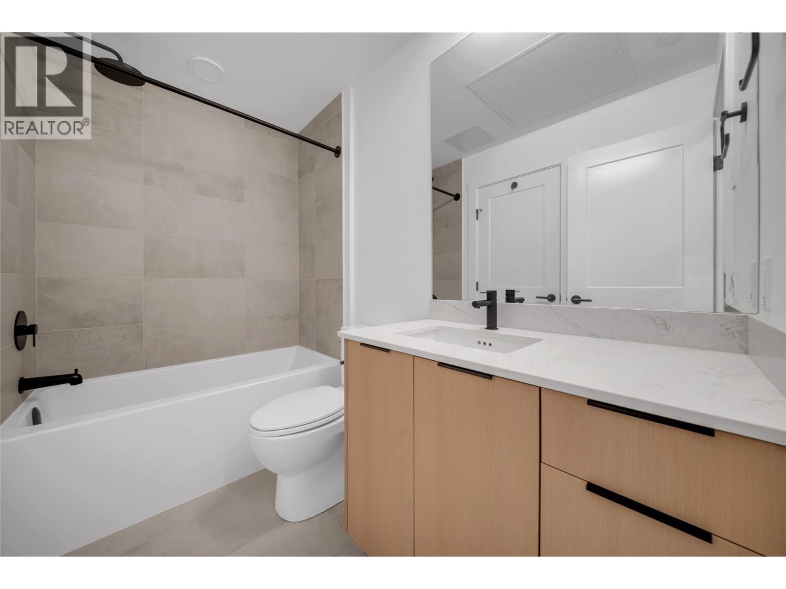 #409 620 Coronation Avenue Lot# 34 - 9