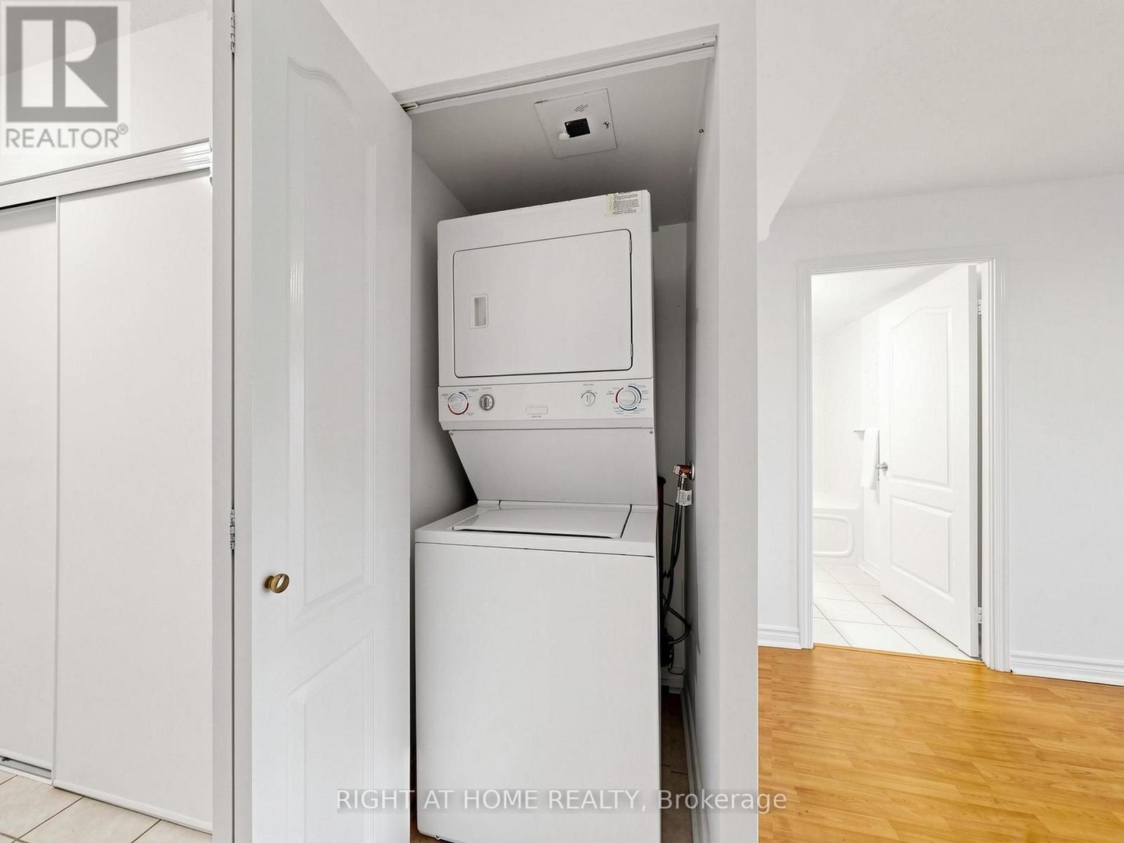 #606 8 REAN DRIVE - Image 34