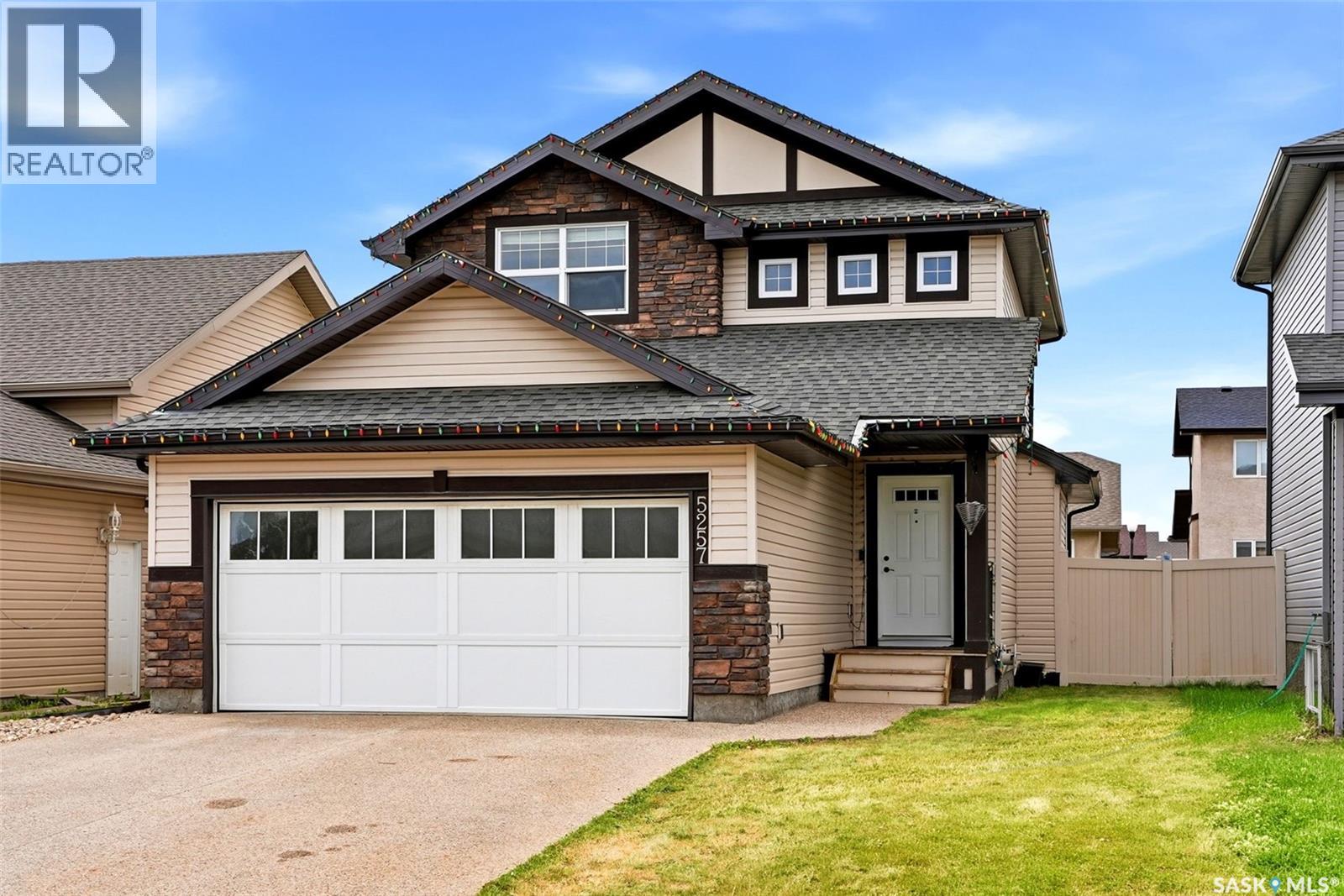 5257 Canuck CRESCENT - 1
