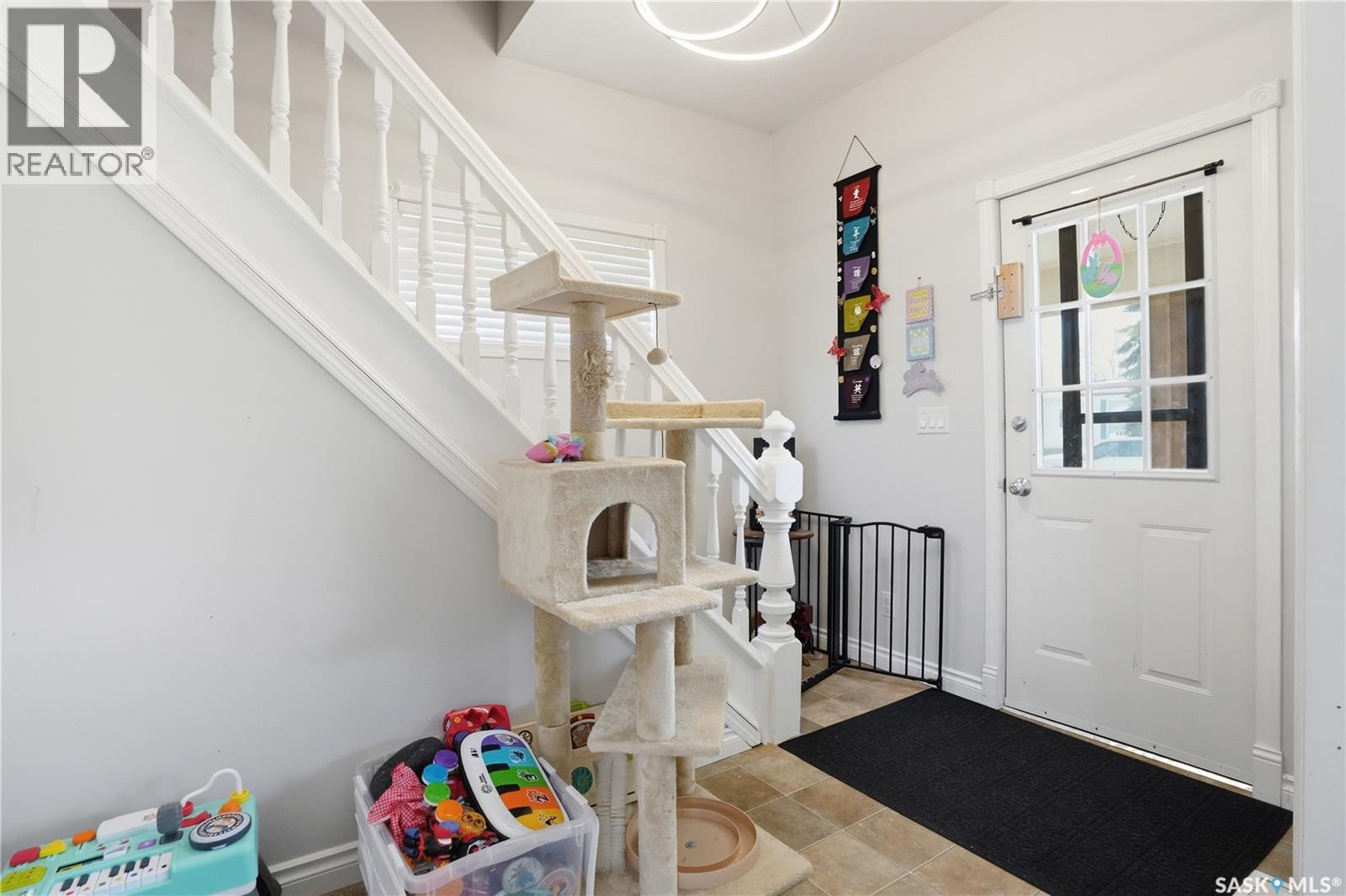 56 Iroquois STREET W - 5