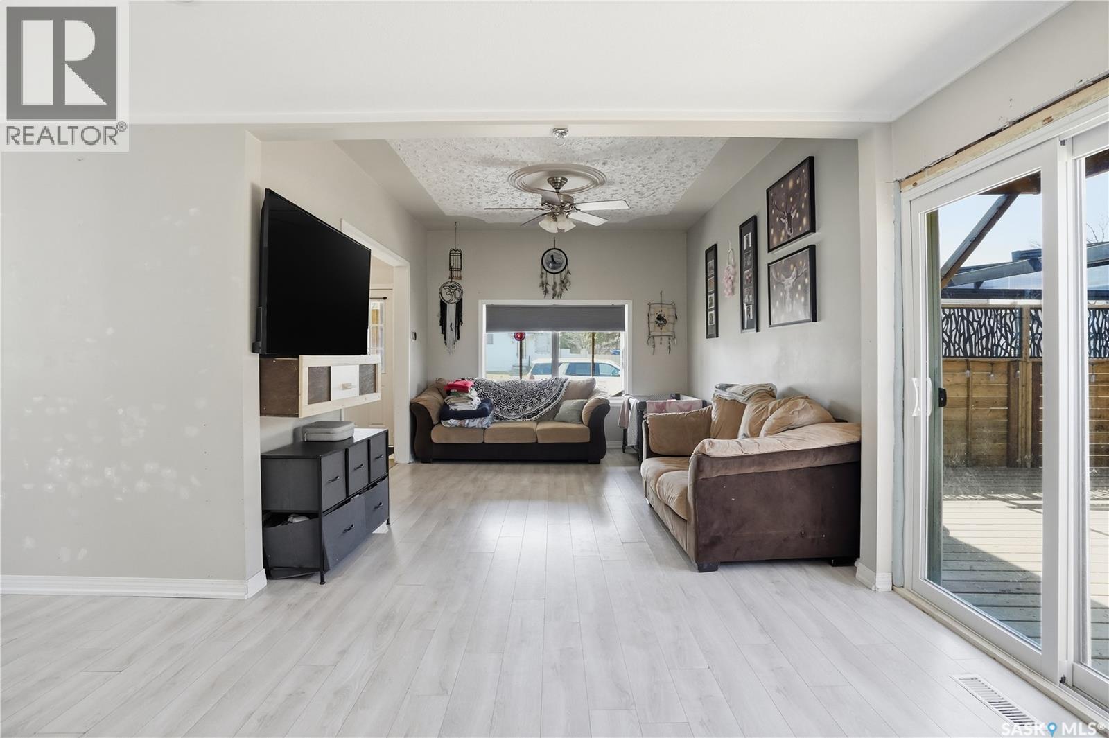 56 Iroquois STREET W - Image 8