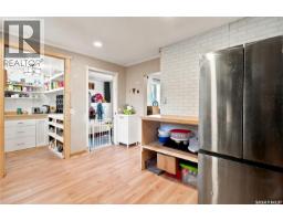 56 Iroquois Street W, Moose Jaw, SK S6H5A5 Photo 18
