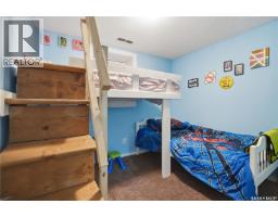 56 Iroquois Street W, Moose Jaw, SK S6H5A5 Photo 35