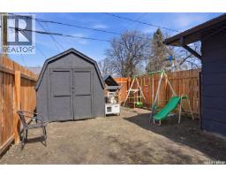 56 Iroquois Street W, Moose Jaw, SK S6H5A5 Photo 47