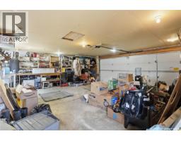 56 Iroquois Street W, Moose Jaw, SK S6H5A5 Photo 48