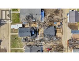 56 Iroquois Street W, Moose Jaw, SK S6H5A5 Photo 50