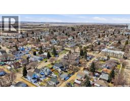 56 Iroquois Street W, Moose Jaw, SK S6H5A5 Photo 64