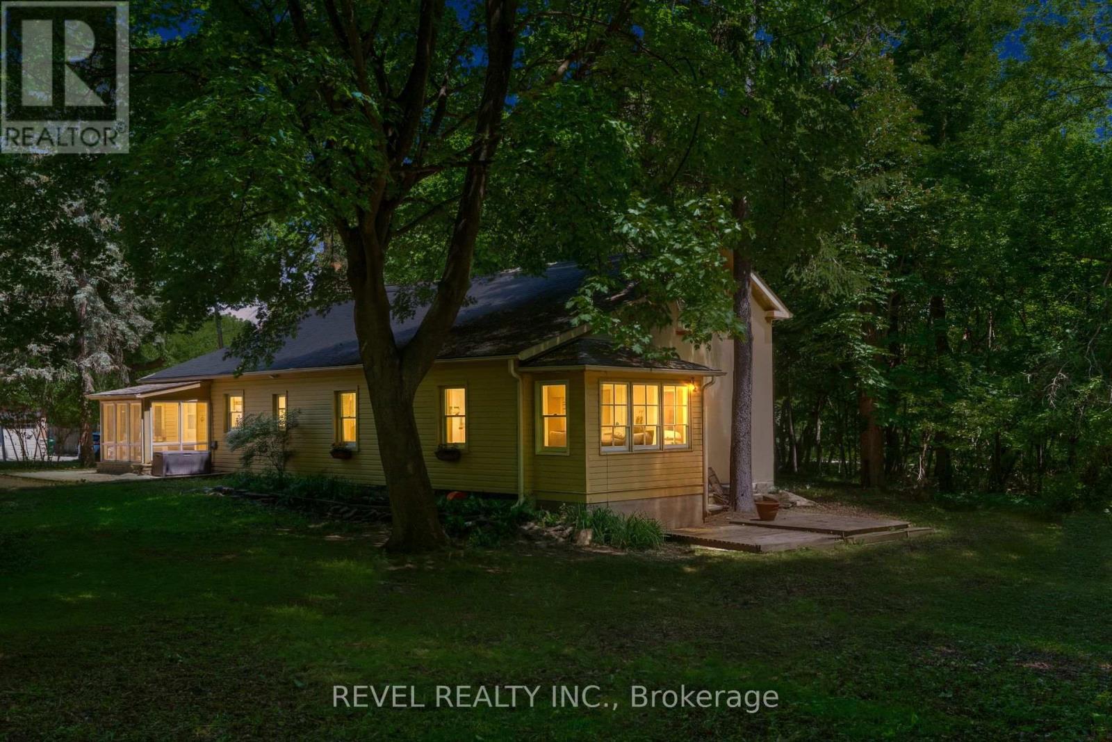 41 MILL STREET - 6