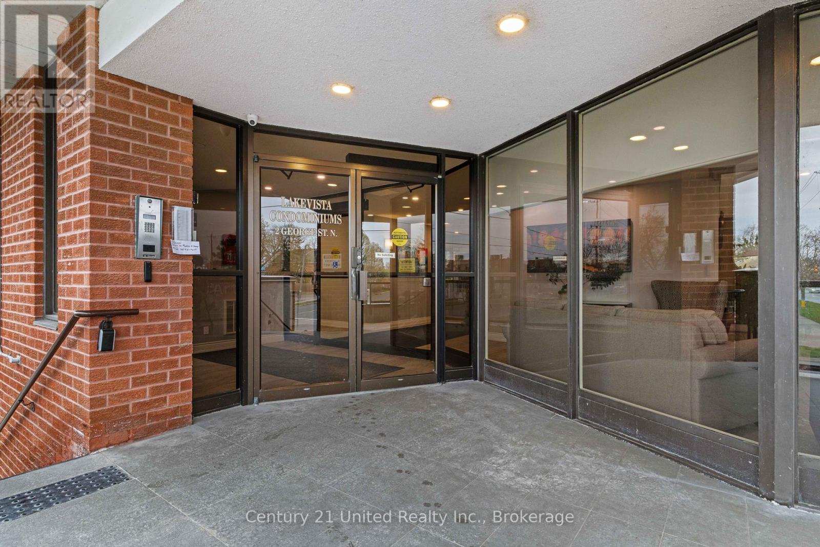 #304 2 GEORGE STREET N - 2