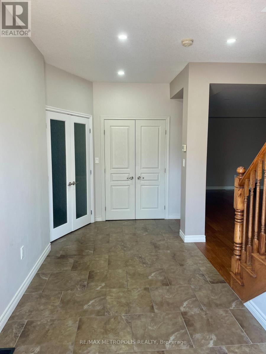 2 DOON CREEK STREET — photo 3