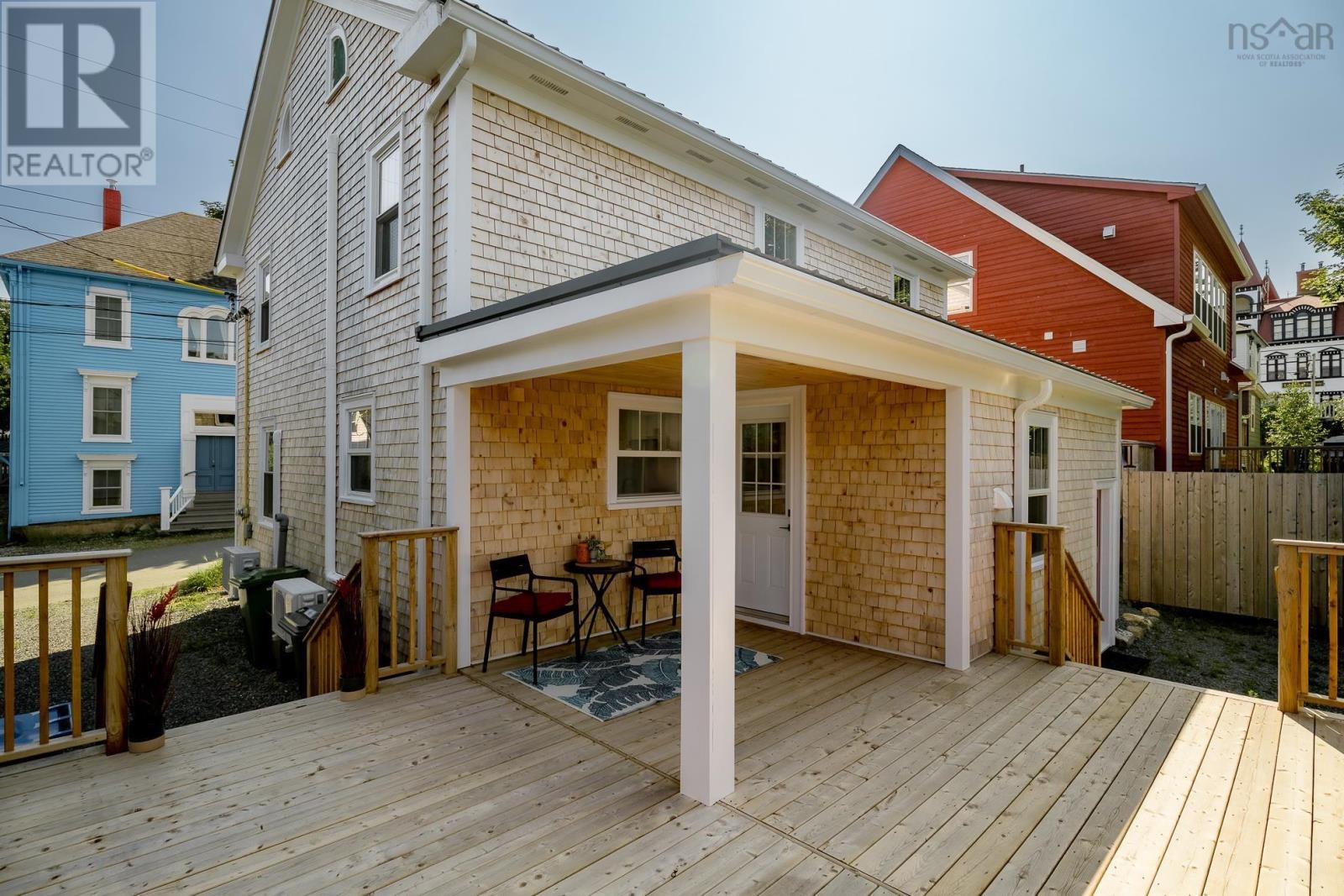 55 Lawrence Street - 34