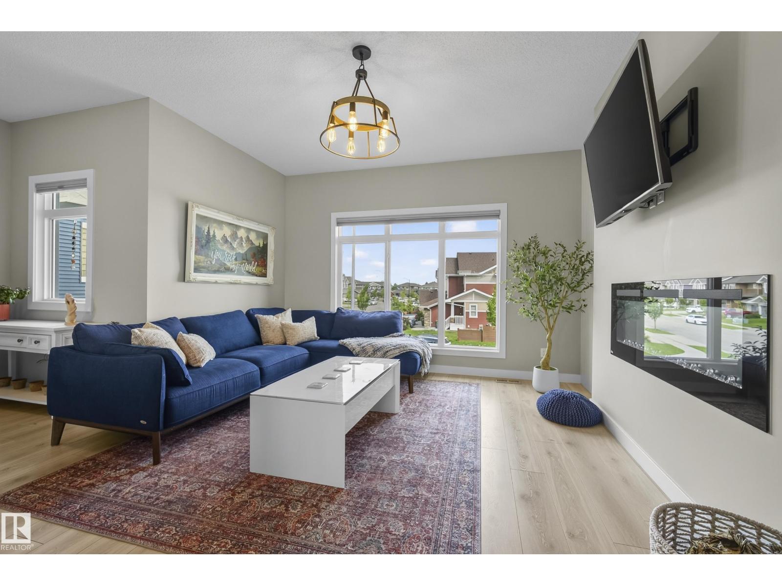 45 JOYAL WY - Image 18