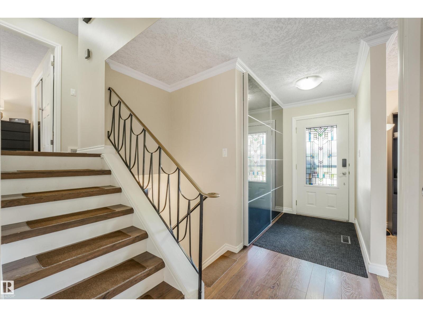 141 CAMELOT AV - 12