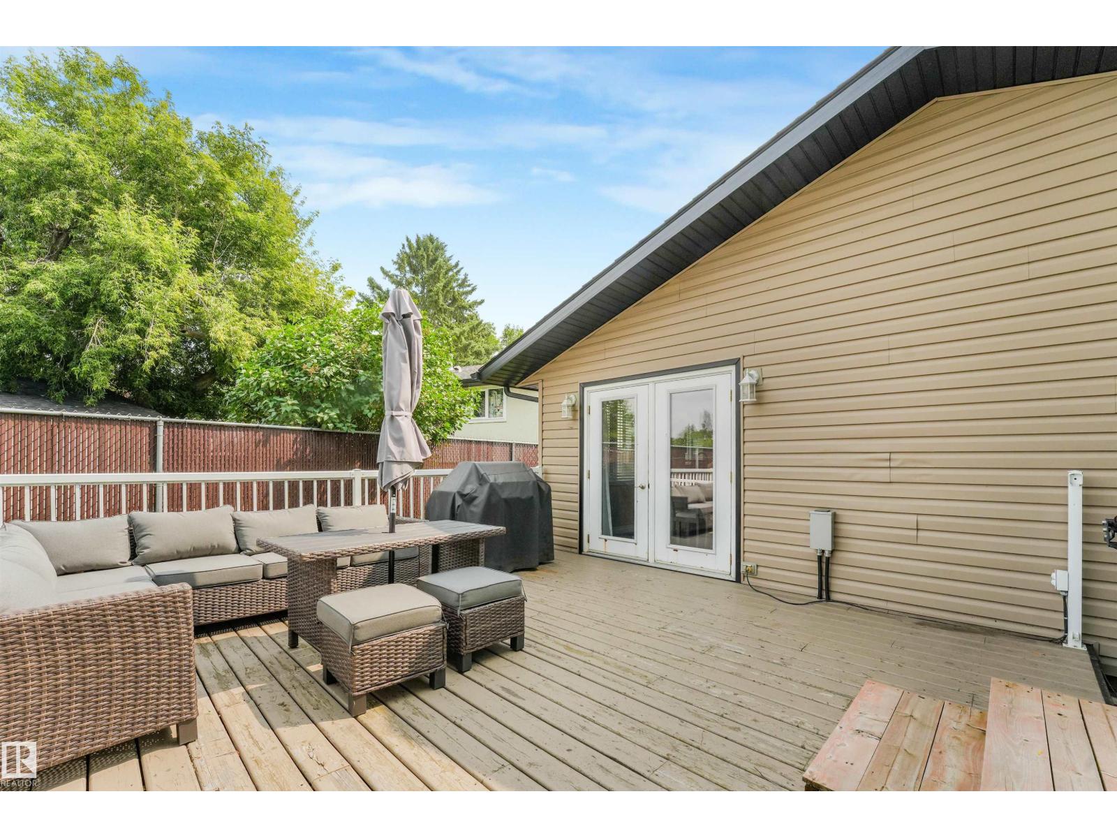 141 CAMELOT AV - Image 5