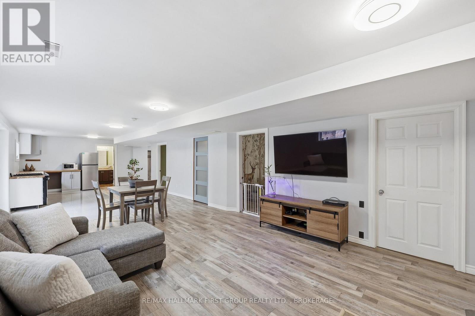 2723 DESERT LAKE ROAD - Image 33