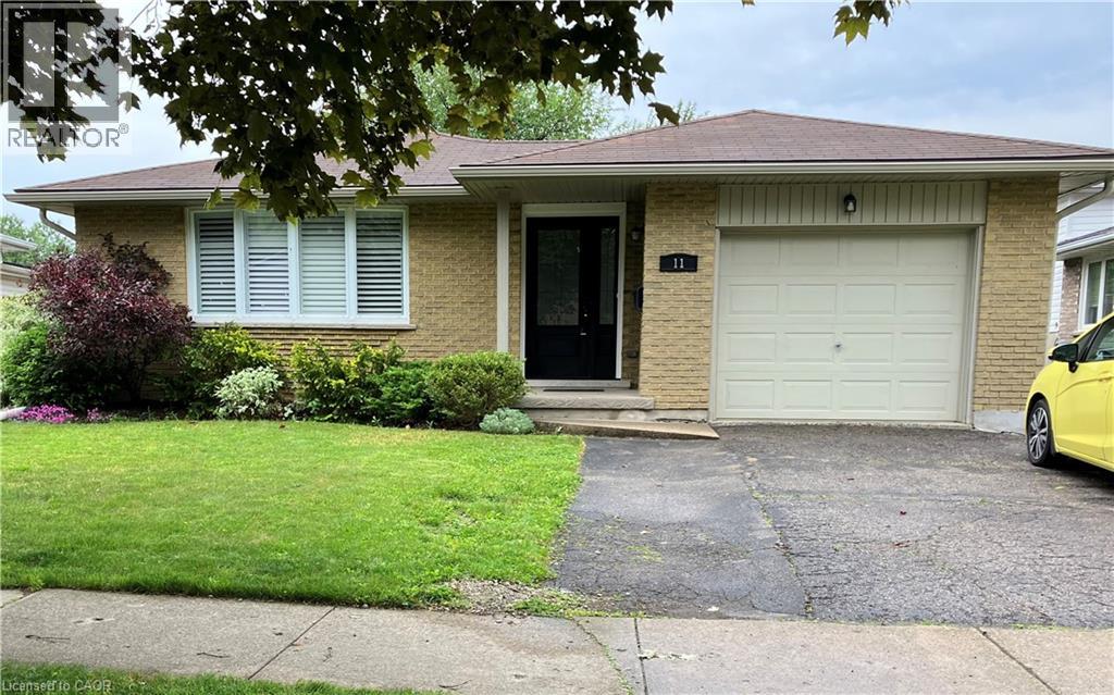 11 WORDSWORTH Place Unit# UPPER — photo 2