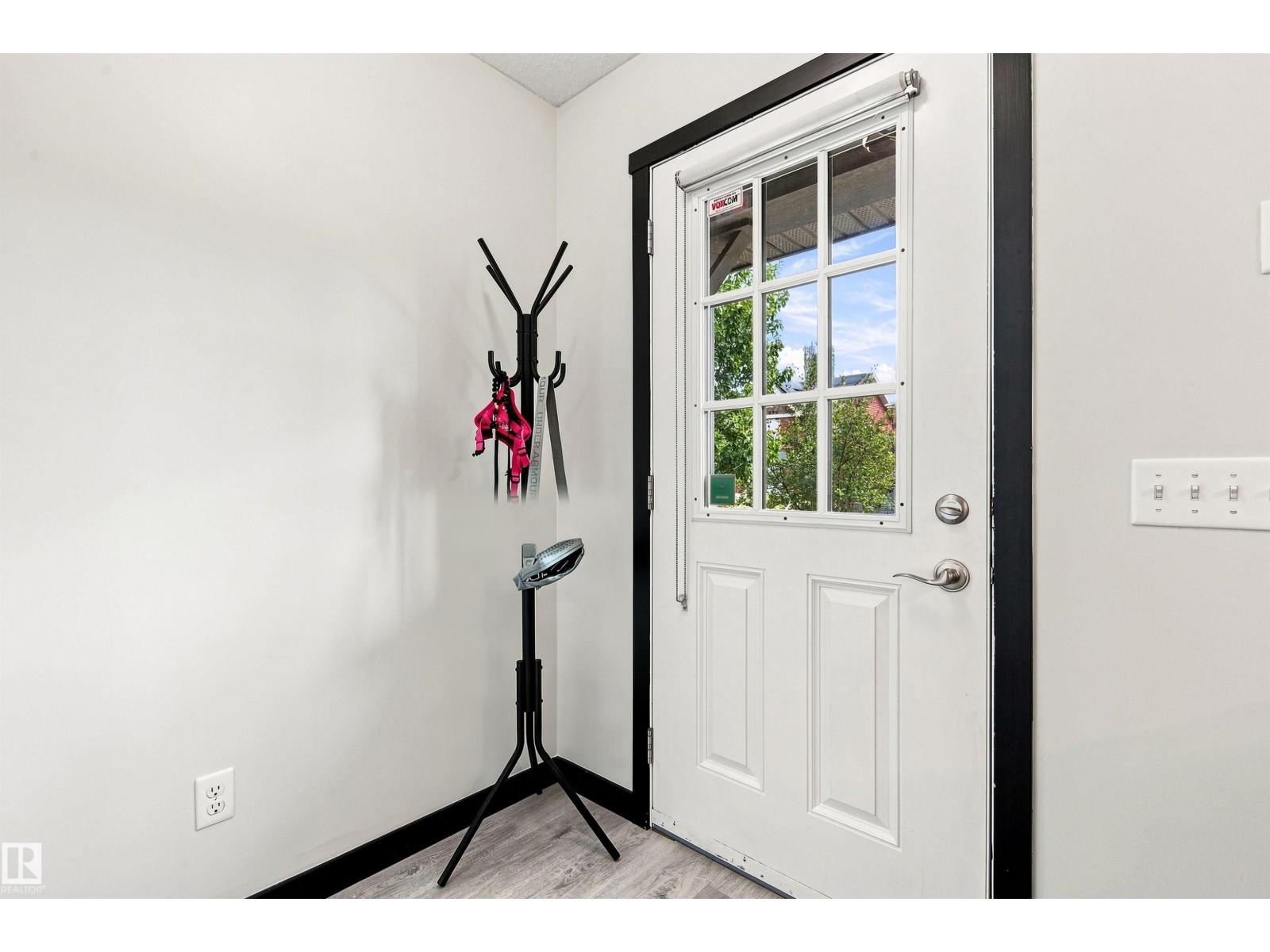 204 59 ST SW - 2