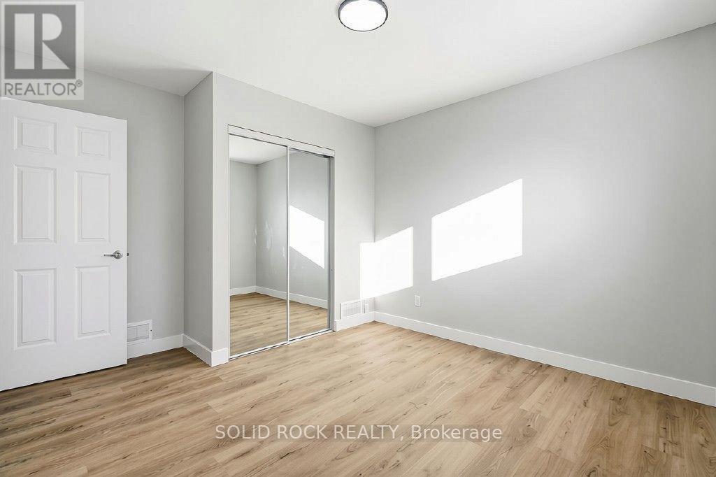 4 Bed, 2 Bath House for Rent in Ottawa – 2158 FILLMORE CRESCENT, Ottawa – MLS# X13650428 - Image 13