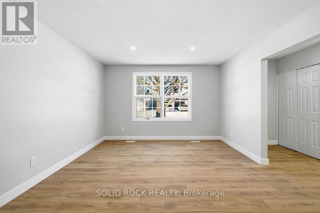 4 Bed, 2 Bath House for Rent in Ottawa – 2158 FILLMORE CRESCENT, Ottawa – MLS# X13650428 - Image 9