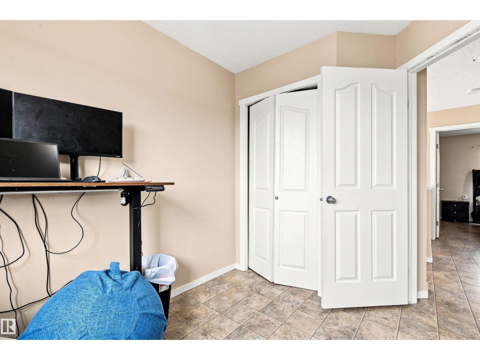 204 59 ST SW - 23