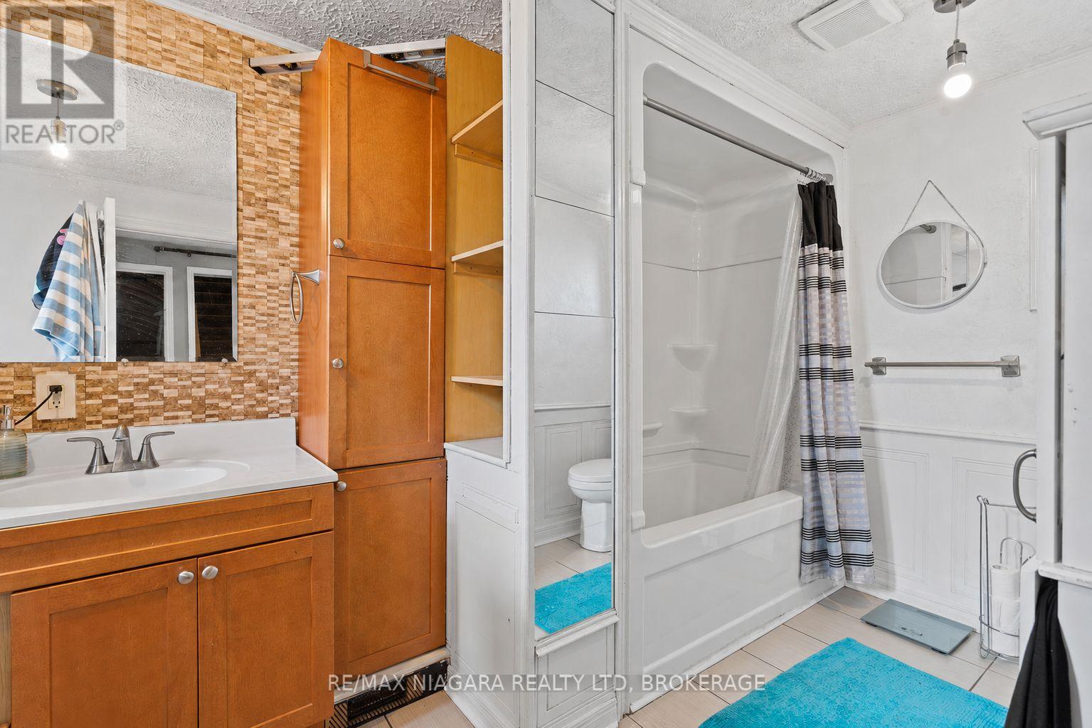 85 MAIN STREET W - Image 9