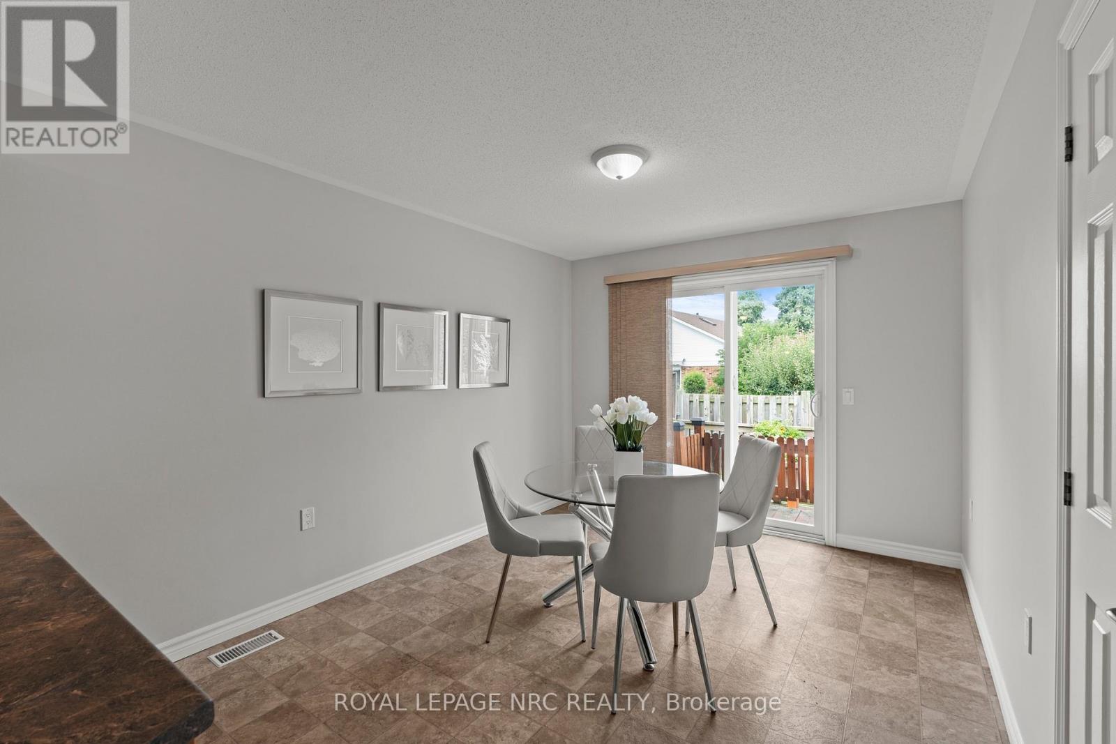3988 SUNSET LANE - Image 13