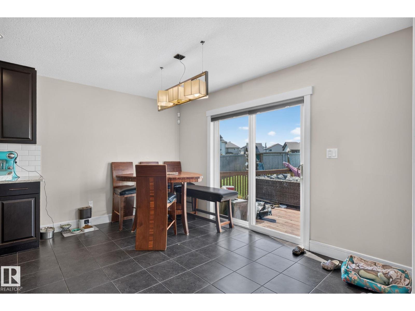 3343 21 AV NW - 15