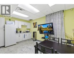 2040 Springfield Road Unit# 201, Kelowna, BC V1Y9N7 Photo 17