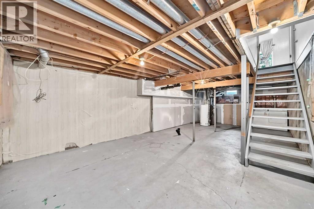 11 Falshire Terrace NE - 23