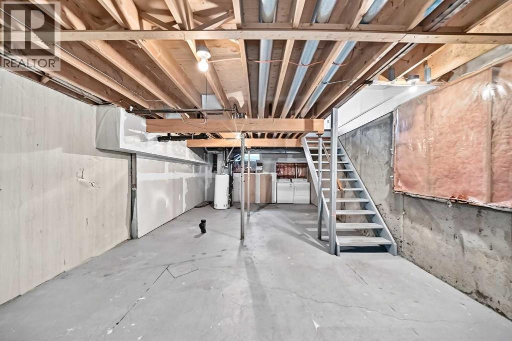 11 Falshire Terrace NE - 24